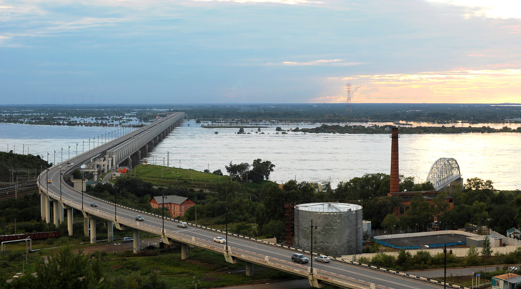 Хабаровск и Амур