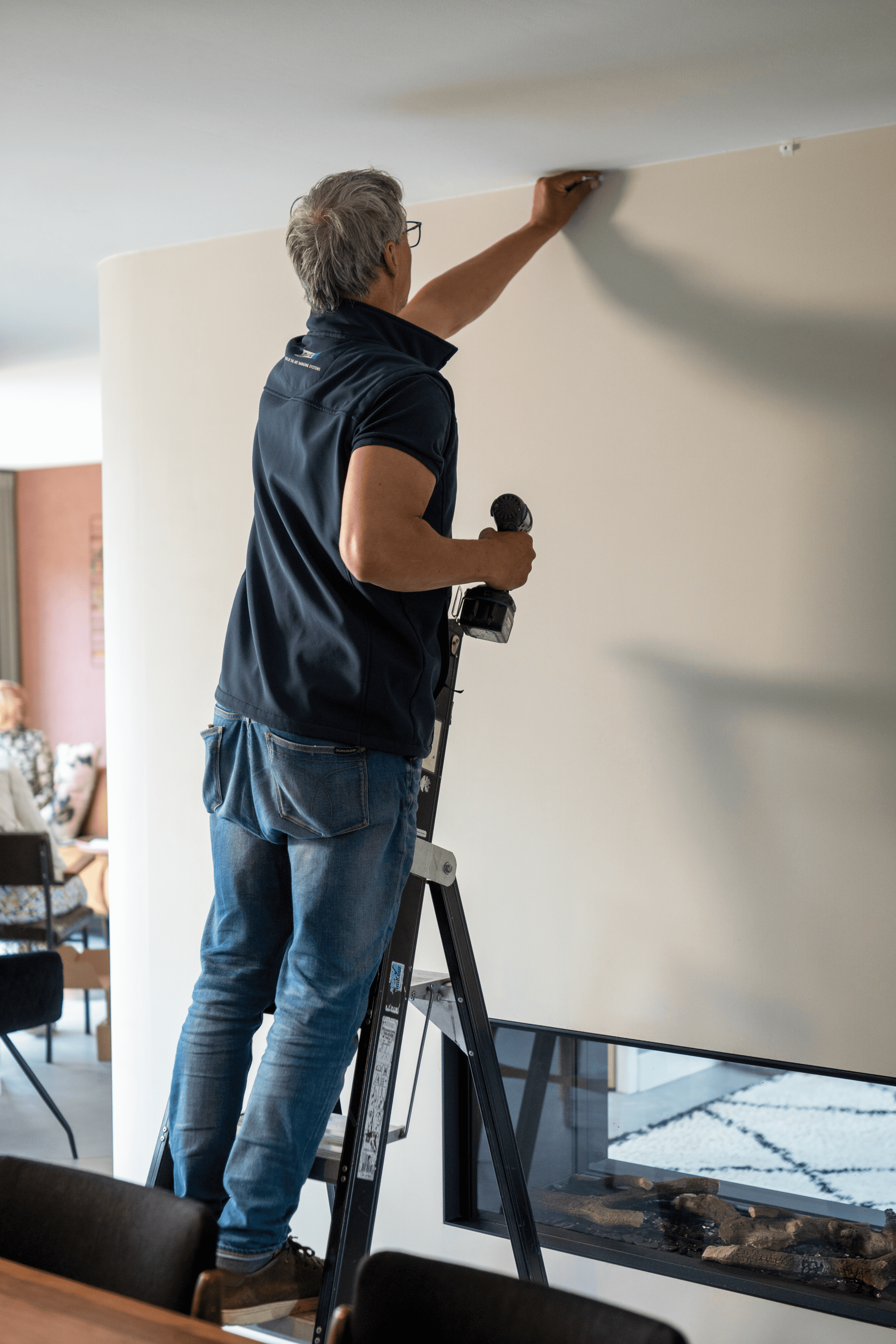 Подвесные и презентационные системы для картин PODVES GARANT