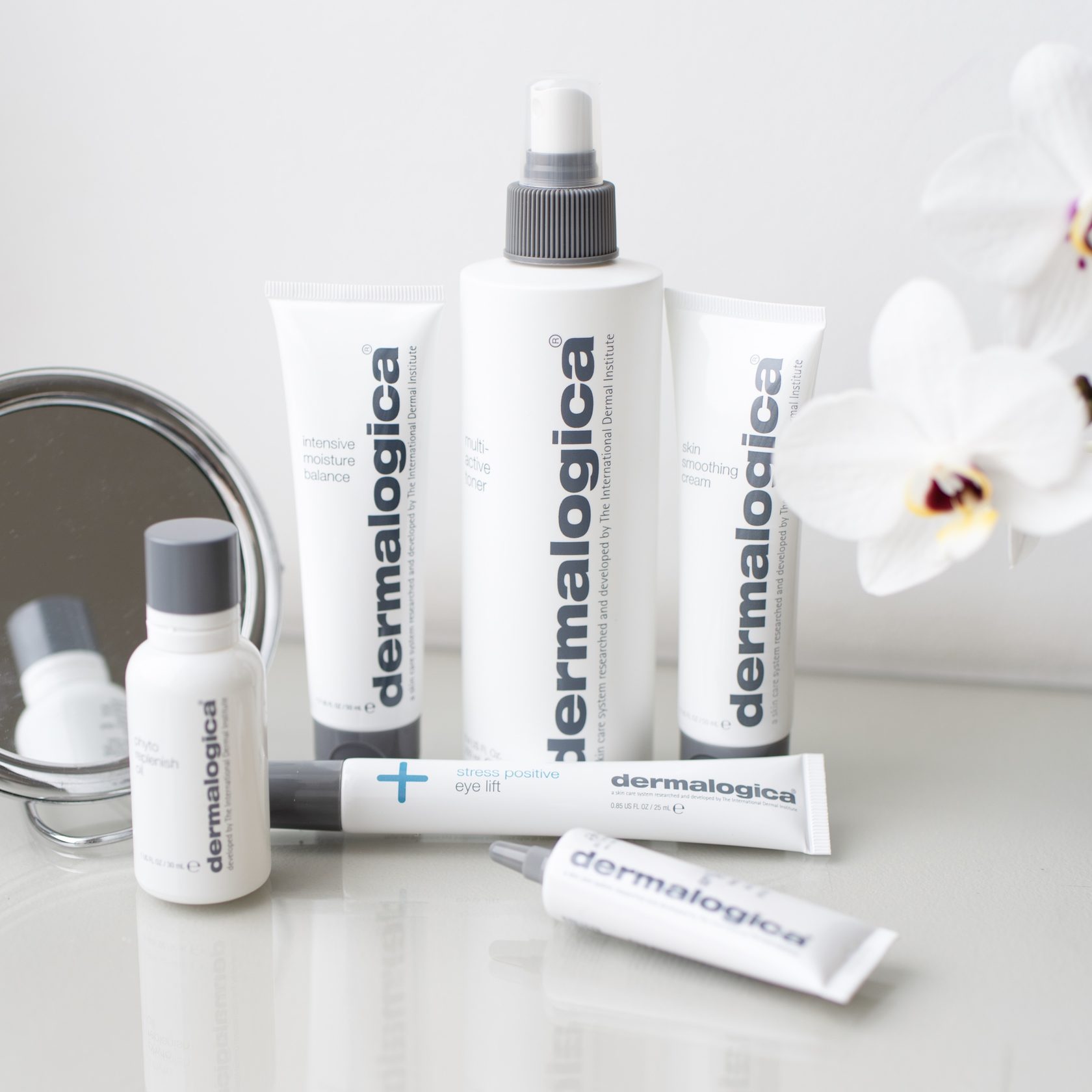 Интернет магазин профессиональная. Dermalogica профессиональная косметика. Косметолог Dermalogica. Dermalogica professional Soothing Additive профессиональная сыворотка для лица. Российская косметика профессиональная для косметологов methotrexate.