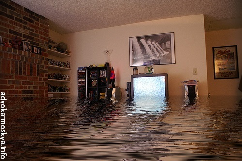 Помощь опытного адвоката при затоплении квартиры