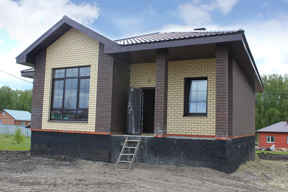 Продается дом с полноценным подвалом в с. Богословка