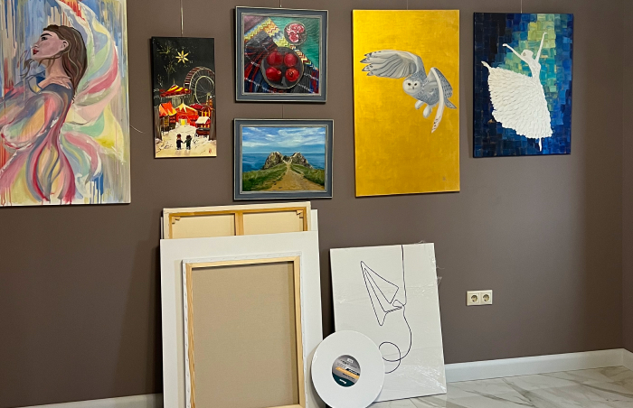 Мастерская создательницы художницы Талисманов Бацзы древняя китайская астрология