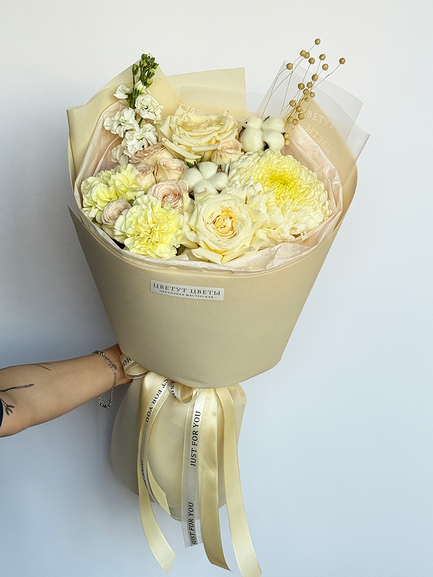 Нежный букет с эквадорскими розами Кенди с доставкой по Краснодару