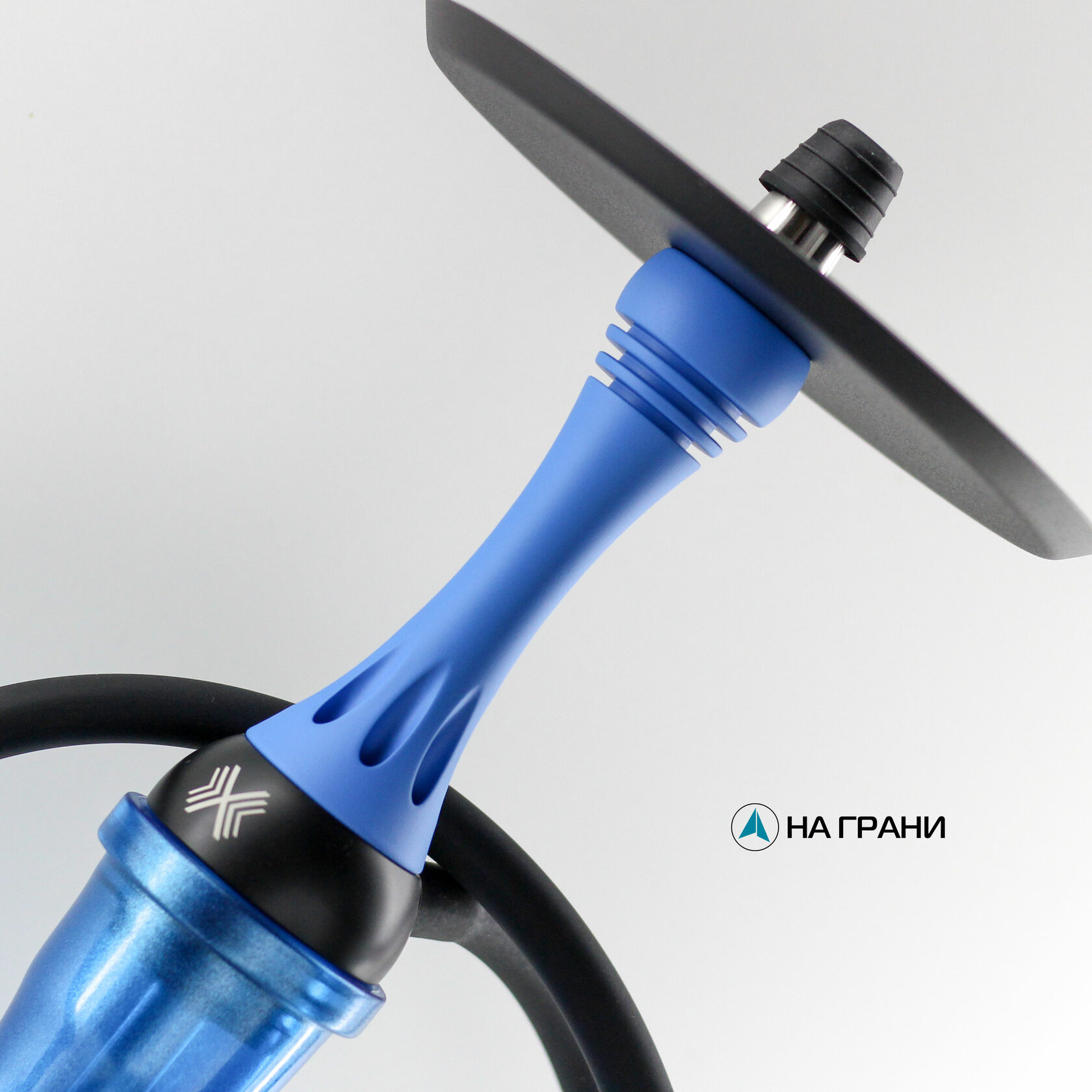 Alpha Hookah model x Cosmo