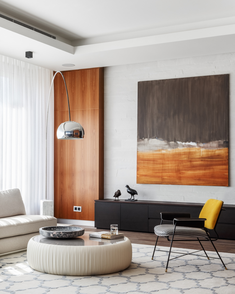 большая картина в интерьере