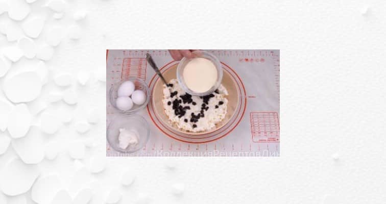 Приготовление сырников из творога с манкой в духовке: шаг 5