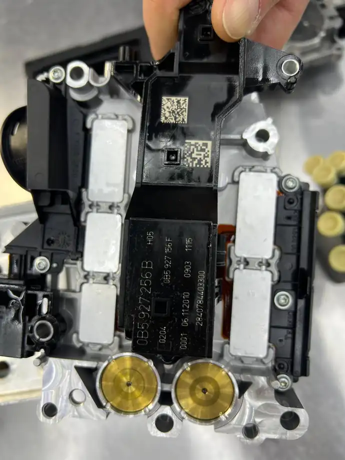Мехатроник DSG DL501 (0B5) на ремонте в ВагСтандарт