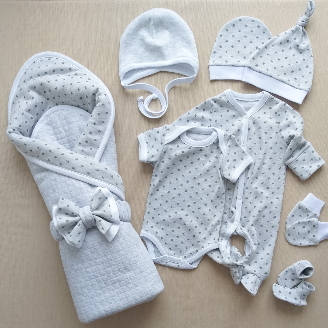 Одежда для новорожденных на выписку из роддома весной для мальчиков