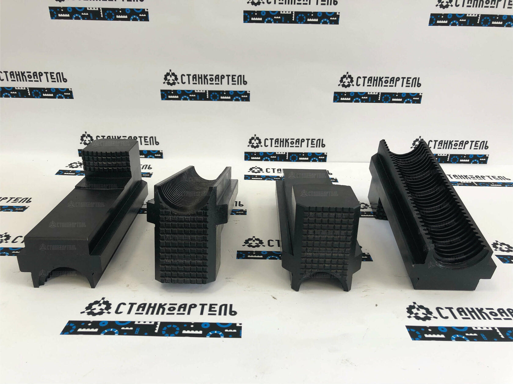 накладки на зажимные кулачки. сухарь пазовый т-10 для токарного патрона. патрон autostrong n-208 токарный. сухарь в машиностроении. сателлит к патрону 250.