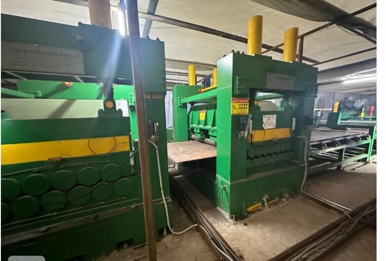 Правильная и режущая машина агрегата резки горячекатанных рулонов в лист, Щёлково