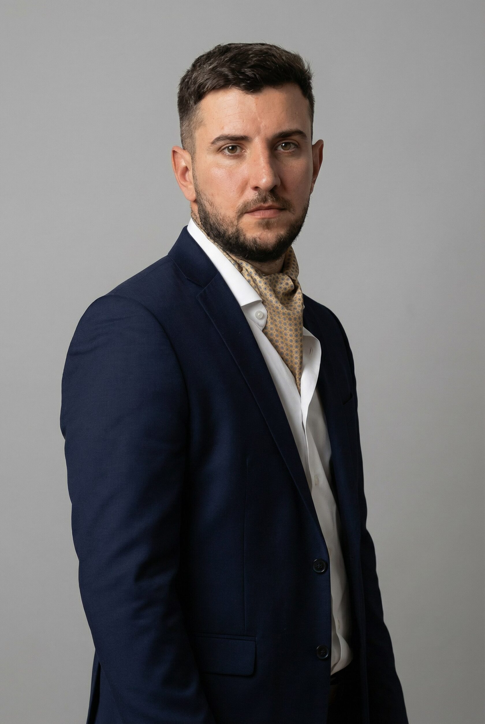 Фото руководителя (замените)