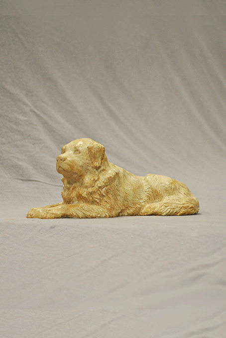 статуэтка собака ретривер лежит 