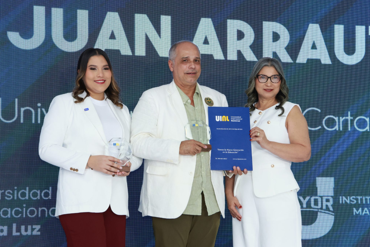 Umayor recibe reconocimientos en el Congreso Internacional organizado por la Universidad Internacional Nueva Luz