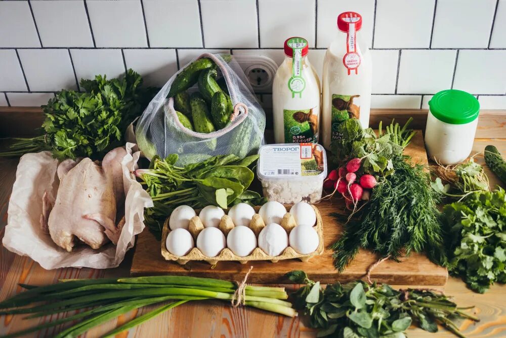 Фермерские продукты: курица, яйца, зелень и молоко