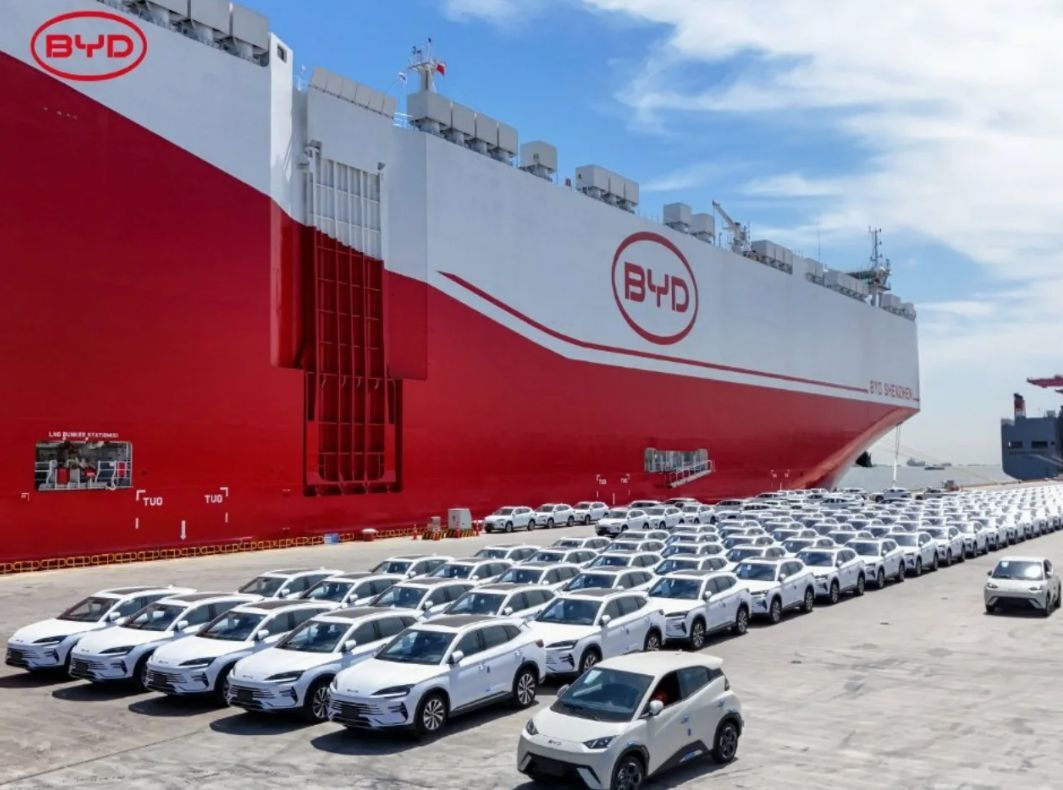 Автовозный флот BYD