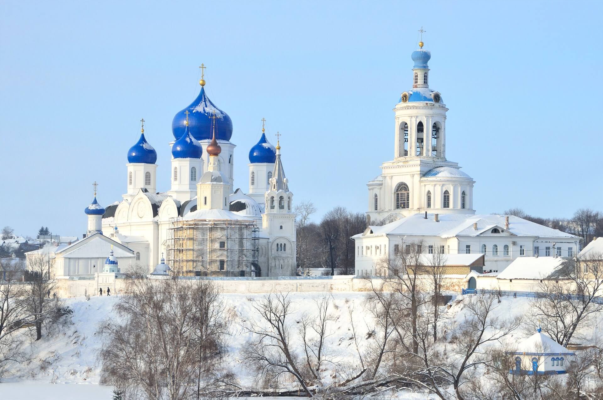 <div style="font-size:24px;font-family:'Georgia';" data-customstyle="yes"><strong>ДЕНЬ 4</strong><br /></div>