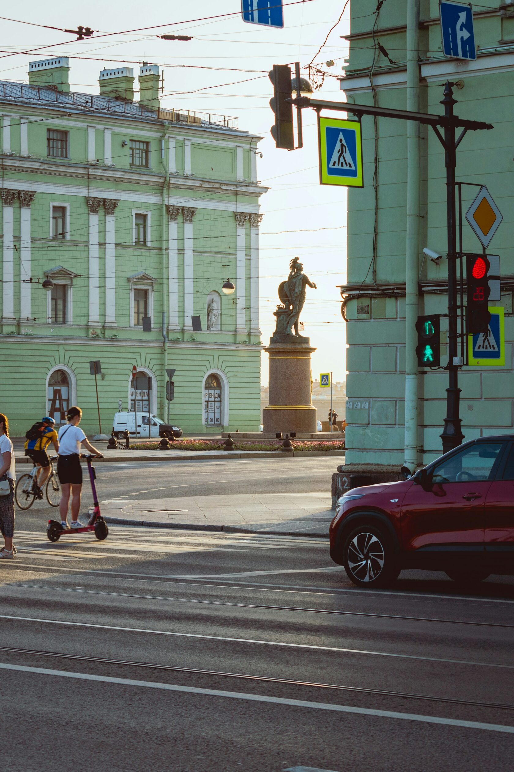 Площадь Суворова, Россия, Санкт-Петербург, Миллионная ул., 5/1
