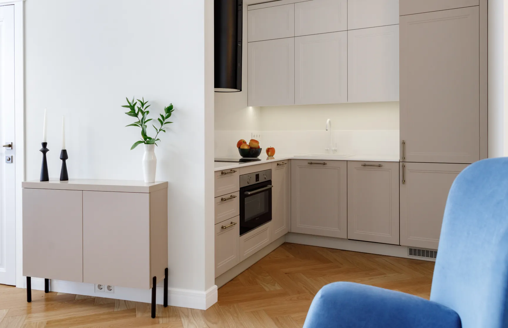 Кухня для квартиры - студии заказать в Москве 1