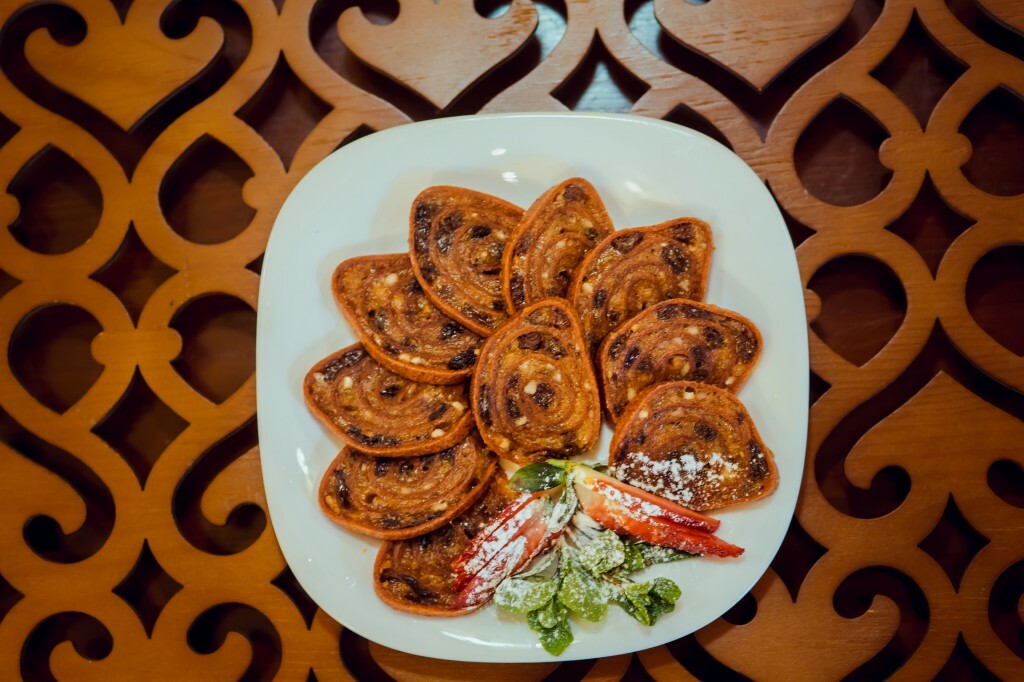 Татлы это блюдо. Татарские сладости татлы. Татлы казань десерт. Тыныч йокы картинки на татарском. Halka tatlisi это.