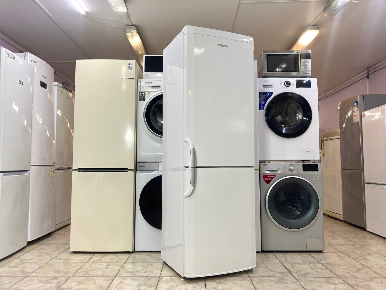 Холодильник Beko бу купить с честной гарантией и доставкой спб!