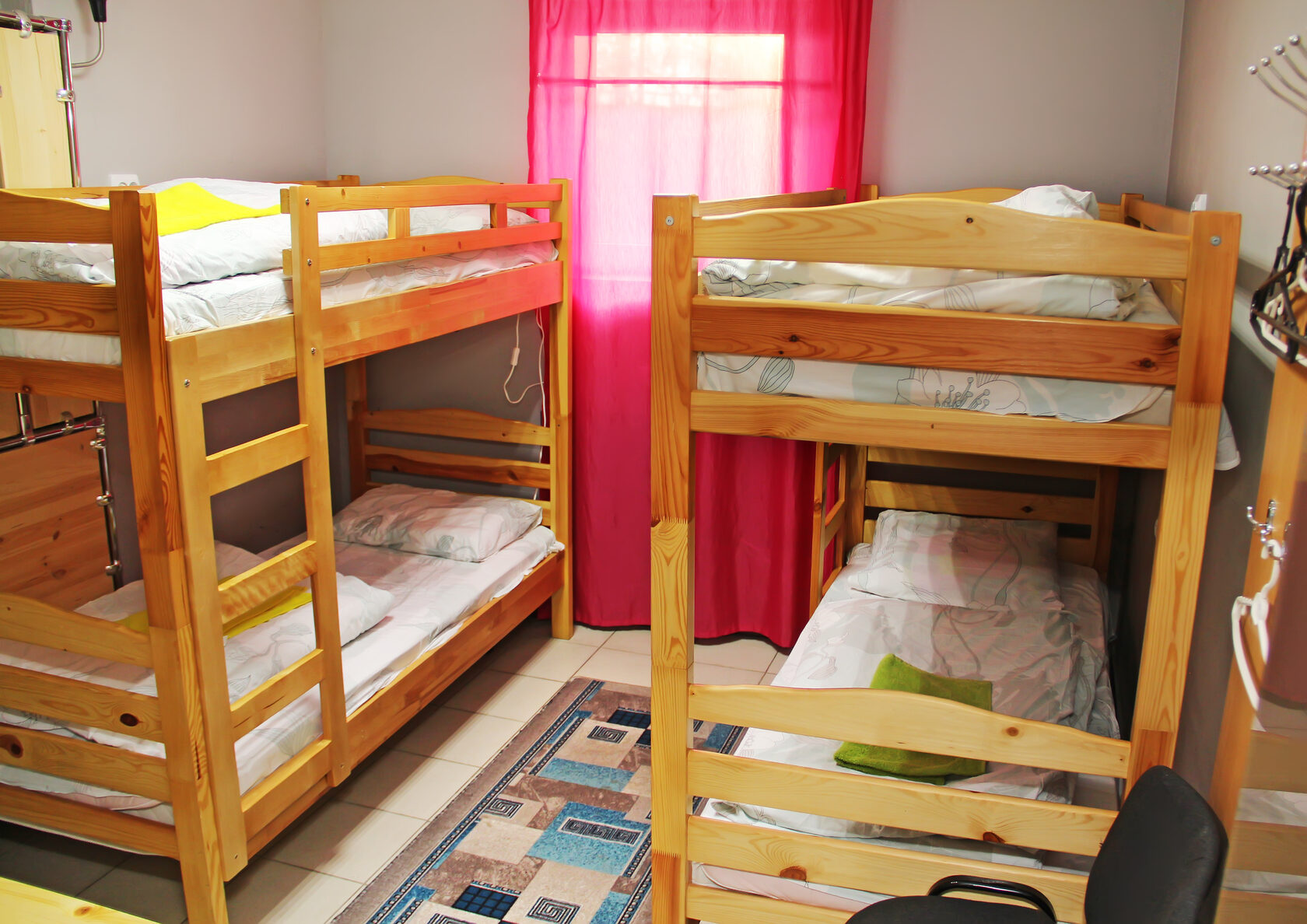 брест беларусь хостелы. спальное место в хостеле. хостел на жд вокзале. хостел барнаул привокзальная 9. заселение в хостел.