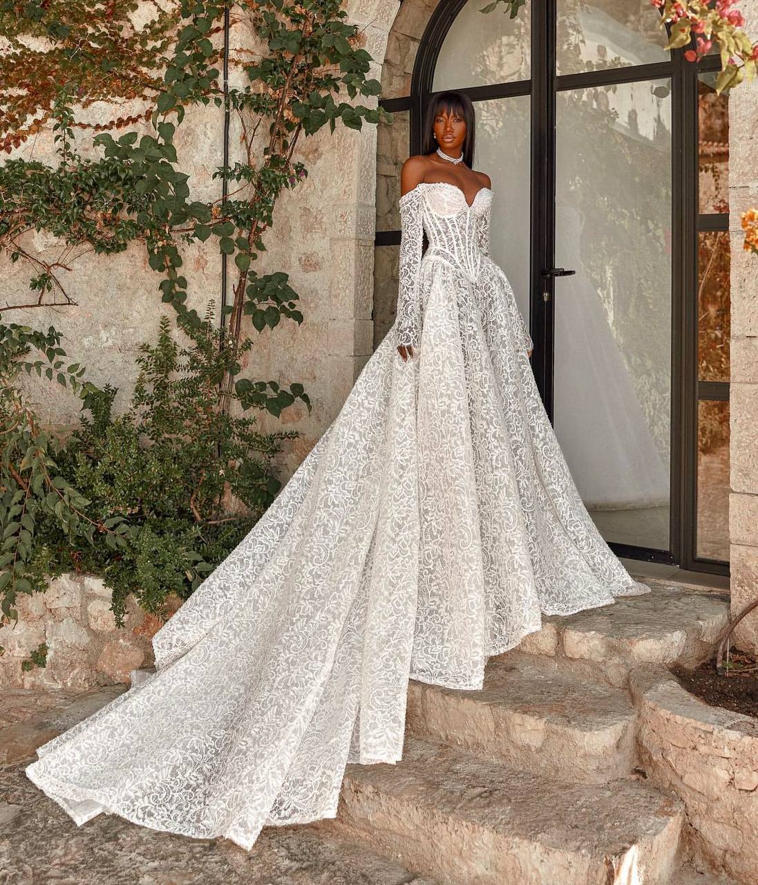 Свадебное платье роскошное с длинным шлейфом Ростов-на-Дону