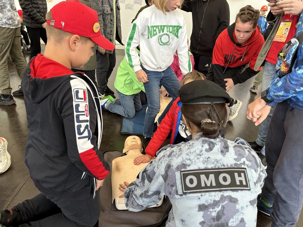 Урок оказания первой помощи
