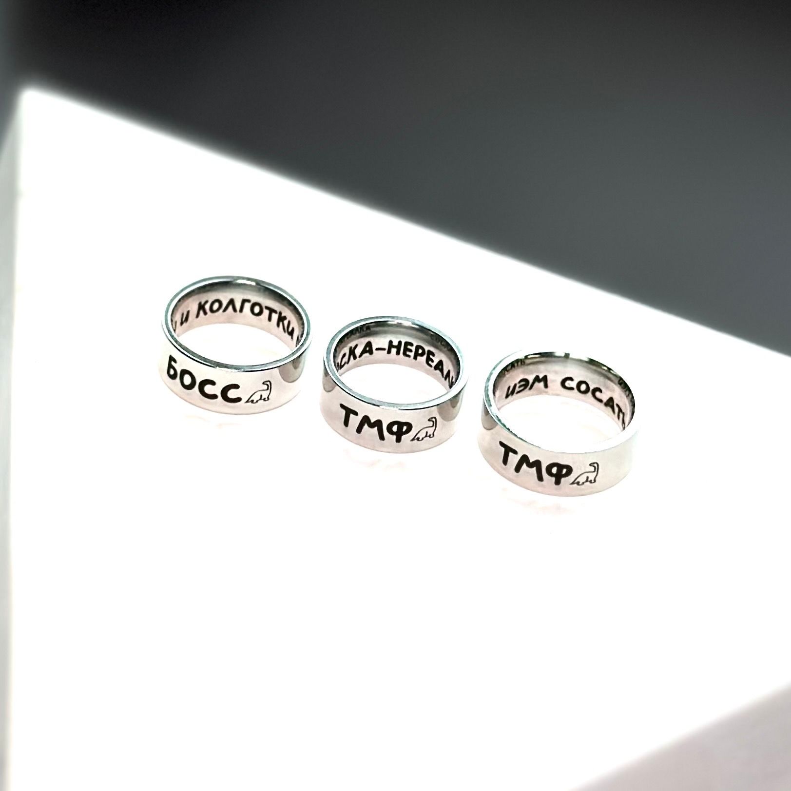 Лазерная гравировка металла в Кирове — нанесение логотипов, надписей и рисунков на Ваши металлические кольца от StekloWood