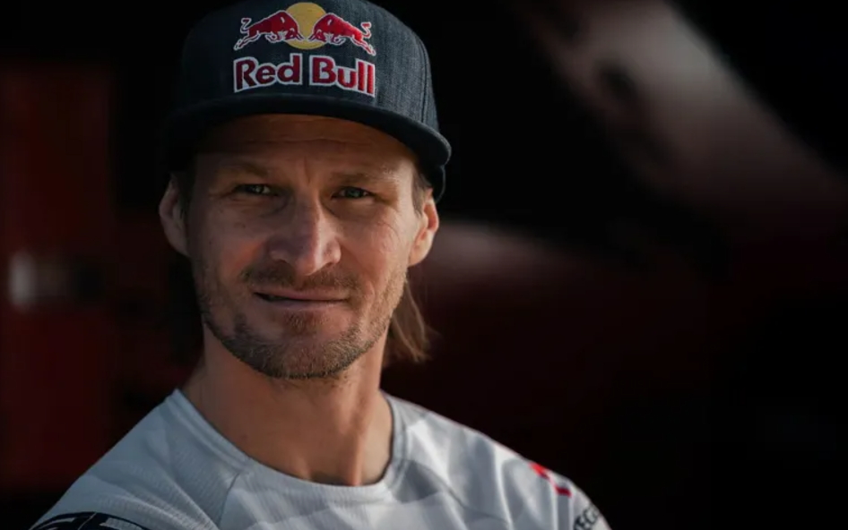 Тэдди Блазузиак получил травму из-за натянутой проволоки