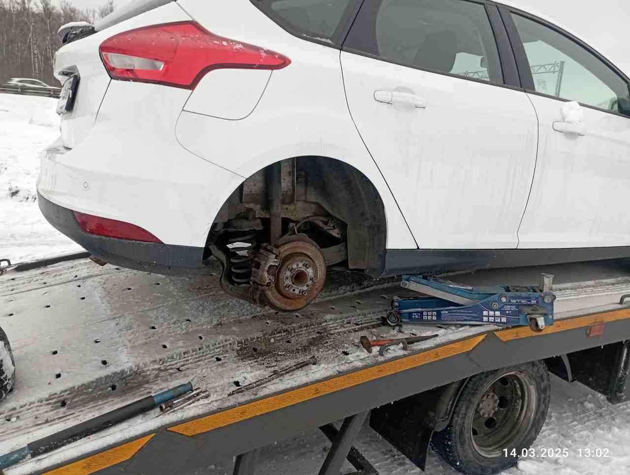 Установили запаску на автомобиле Ford Focus в Кудрово Ленинградская область