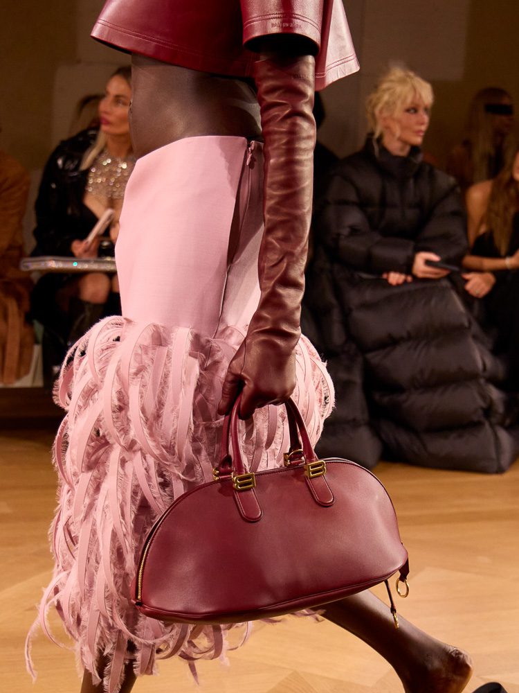 Balenciaga Весна 2026 Сумки5