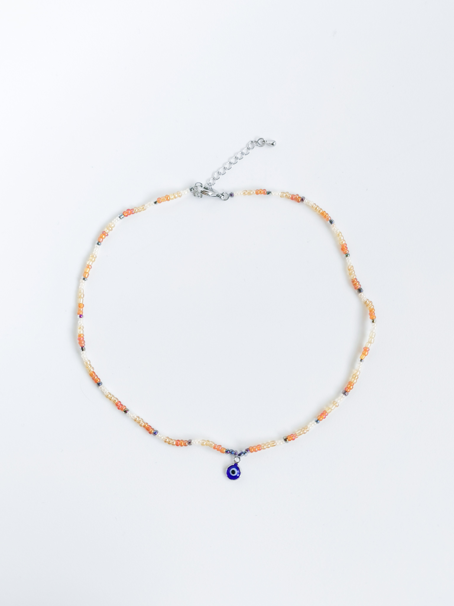 Чокер из бисера с защитой от сглаза