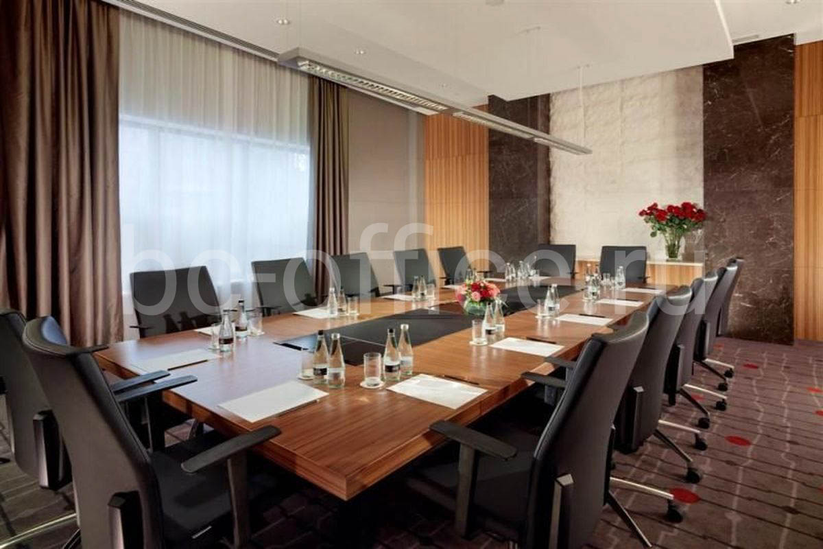 Are you in moscow business. Свиссотель красные холмы конференц зал. Swissôtel красные холмы Москва конференц зал. Свиссотель красные холмы бизнес. Отель «Swissotel красные холмы» залы для конференций.