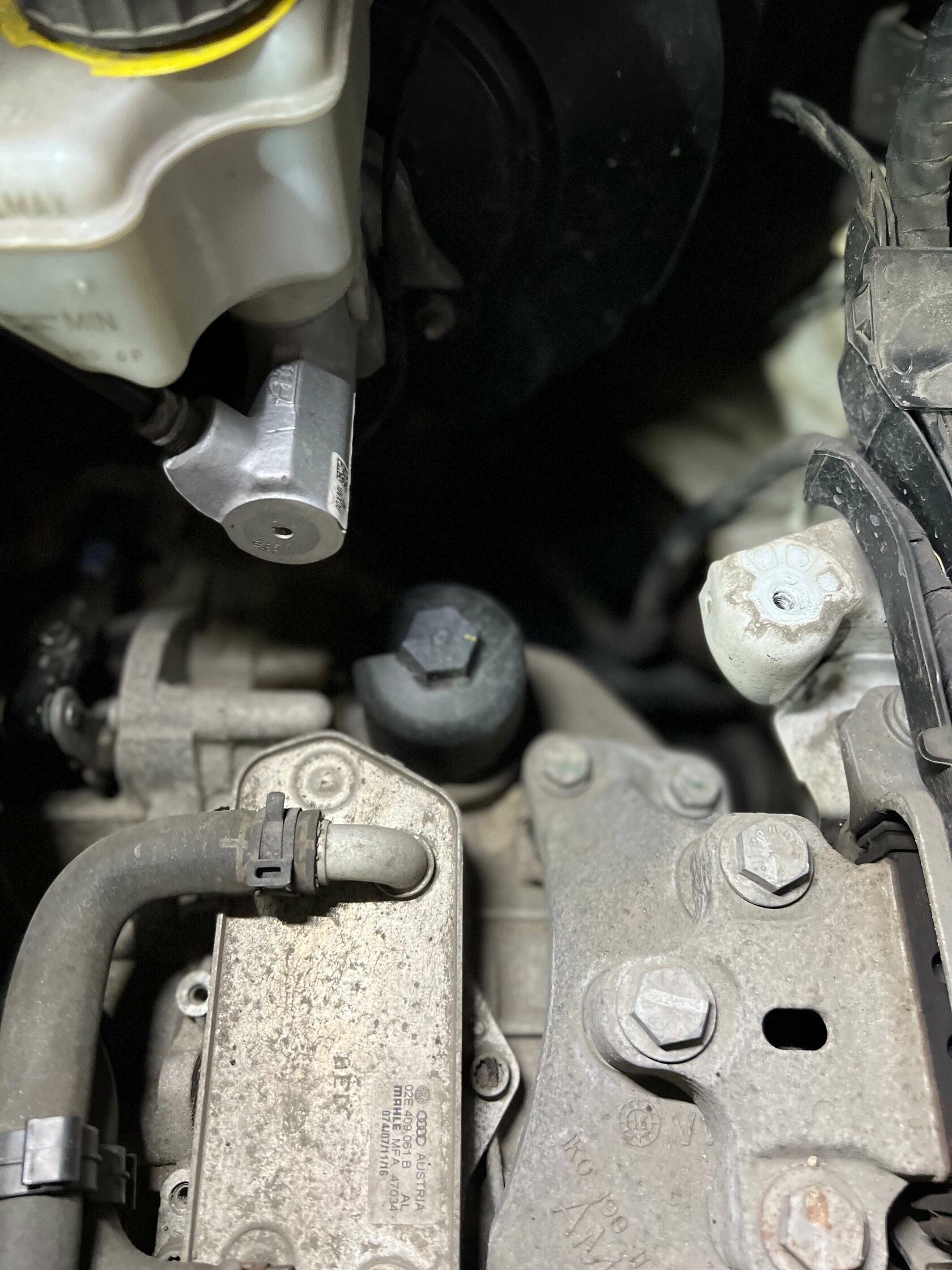 Снятие АКБ Демонтаж АКБ и площадки аккумулятора