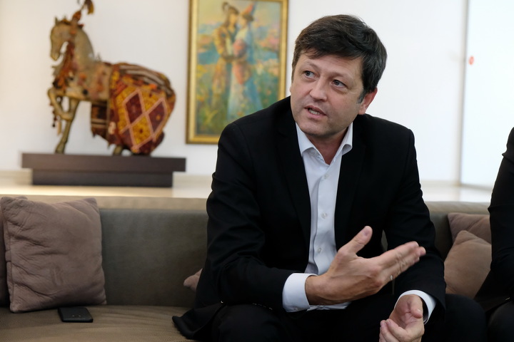 Сергей Кравченко