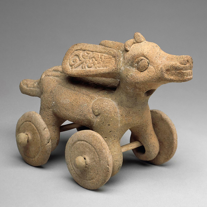 Фигура оленя на колесах, Мексика, 300-900 гг. н.э. Коллекция The Museum of Fine Arts, Houston.