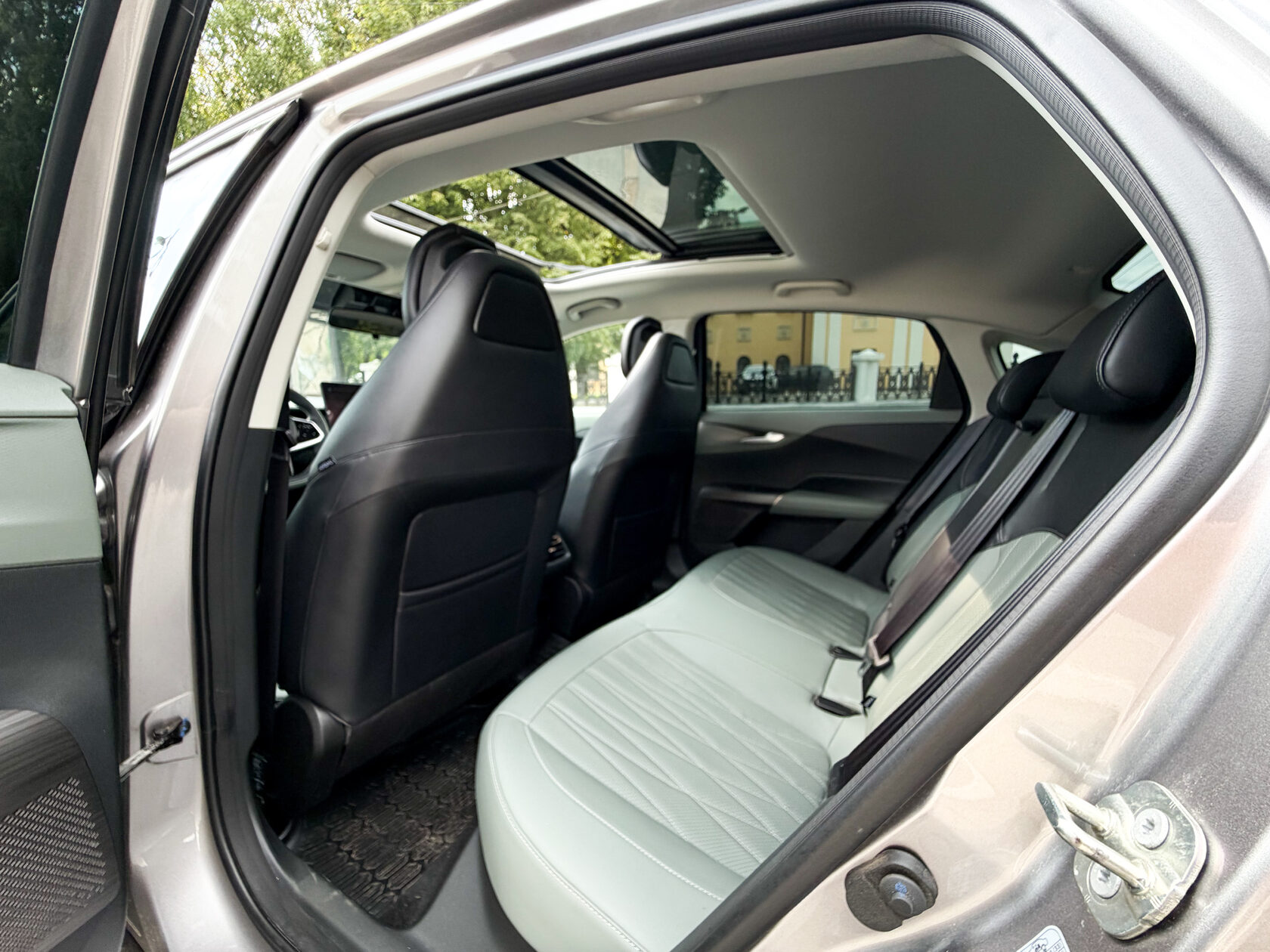Changan Lamore interior 2