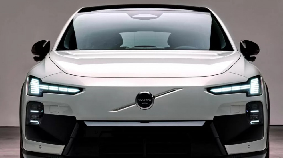 Volvo EX60: новый флагманский электромобиль с характером и доступом к сети Tesla