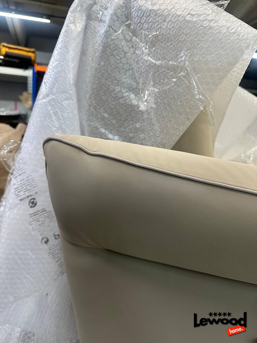 реставрация кожаной подушки