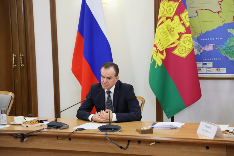 Законодательно защитить черноземы и плодородие почв предложил губернатор Краснодарского края - фото