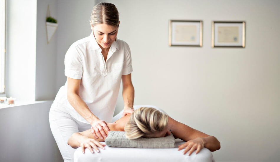 внешний вид массажиста