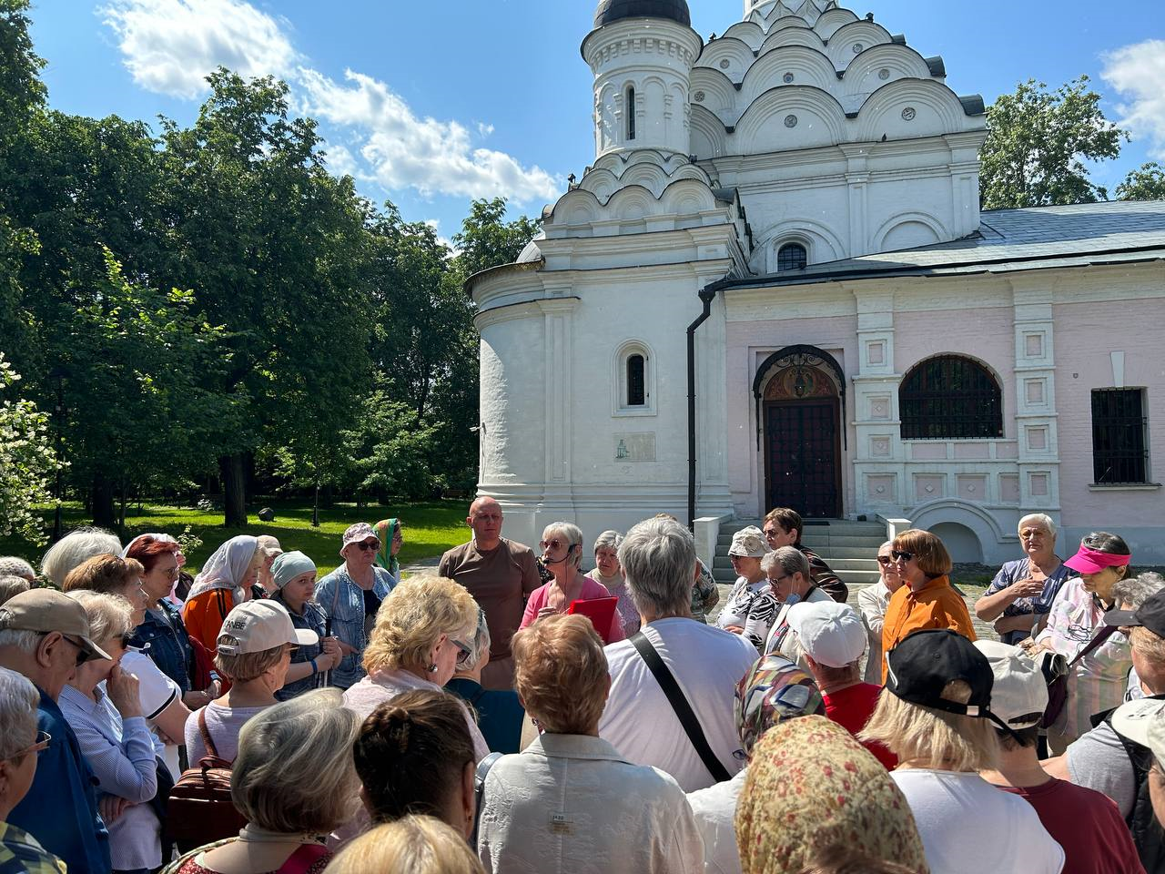 Храм Живоначальной Троицы в Москве