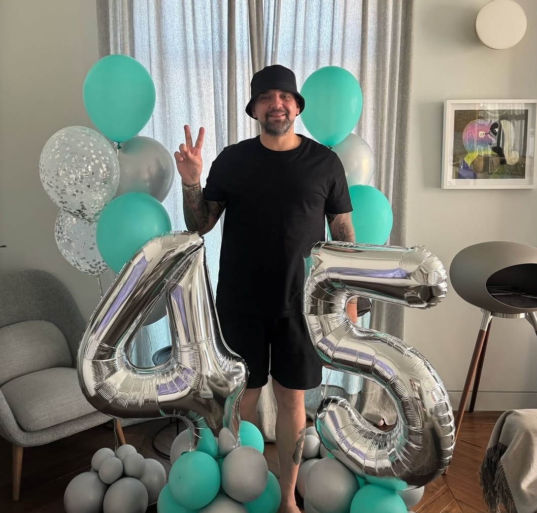 Баста отметил 45-летие концертом на Лужниках