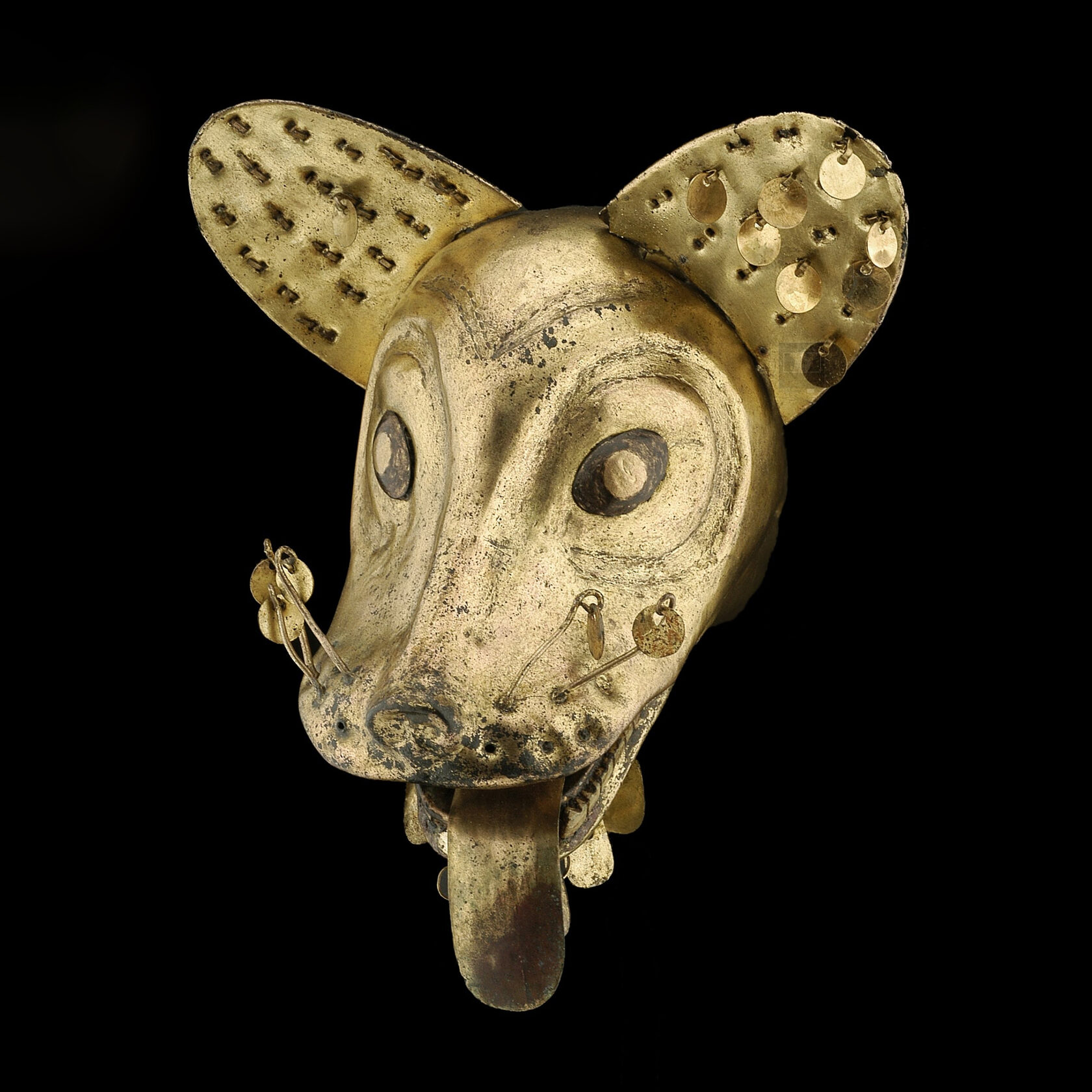 Голова лисы, Моче, Перу, 1-3 вв. н.э. Коллекция Государственного музея этнологии Linden-Museum Stuttgart.
