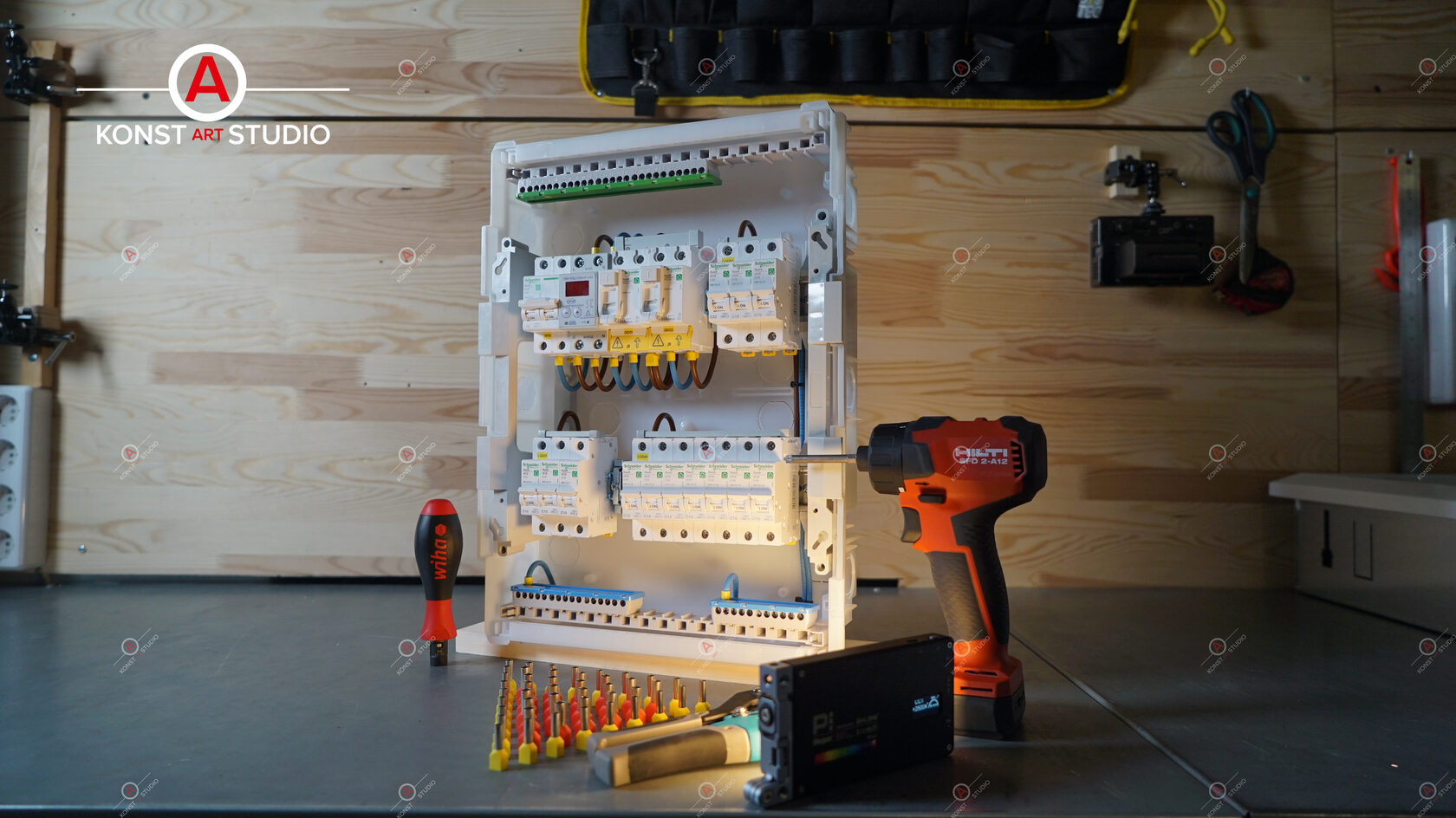 Купить готовый электрощит на 24 модуля в сборе: цены – KonstArtStudio