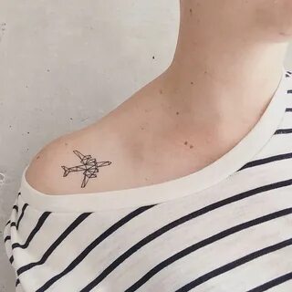Символика татуировки самолет на руке