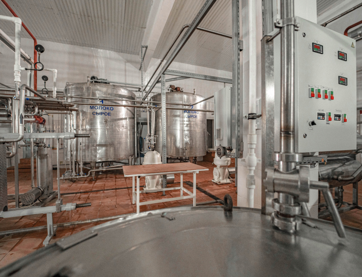 фасовка масла сливочного. аппарат для производства сливочного масла. масло селянське. аппарат для производства сливочного масла. масло пятигорское сливочное 82.