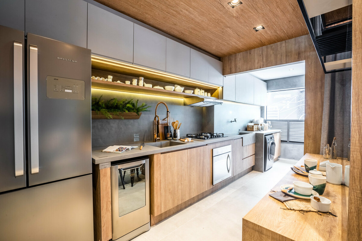 Современный дизайн интерьера предлагает массу хороших идей для владельцев малогабаритных квартир и особенно — кухонь.-14