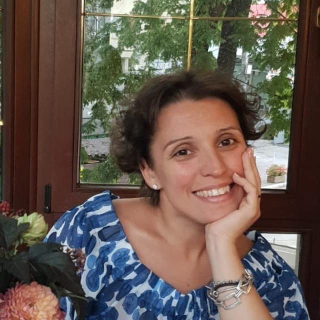 Елена Коваленская