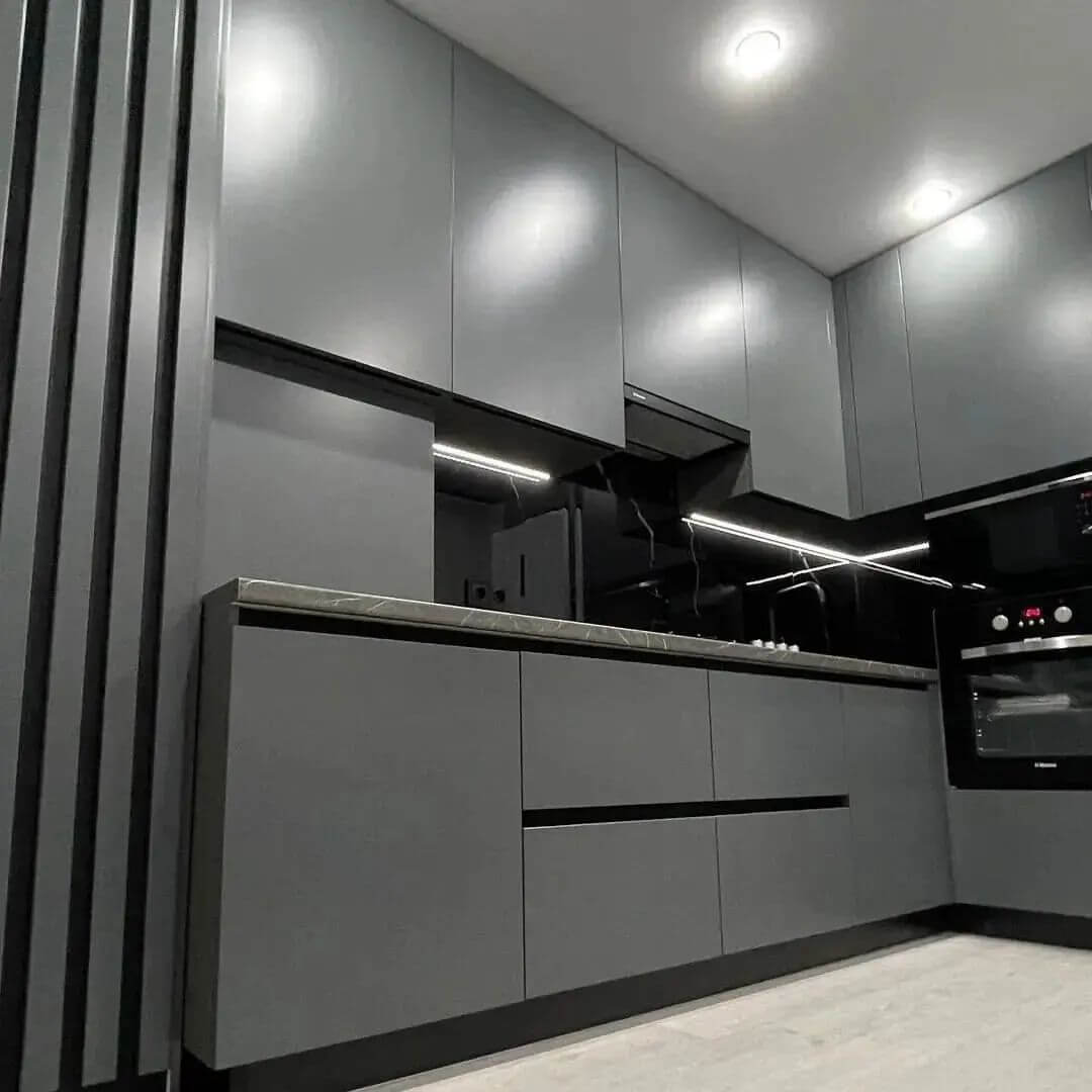 Кухня на заказ в Москве серая 